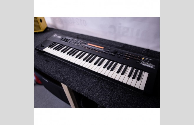 Used Roland XP-30 Synthesizer with Vintage Sound Expansion & Flight Case (SN:ZM45843) - Image 4